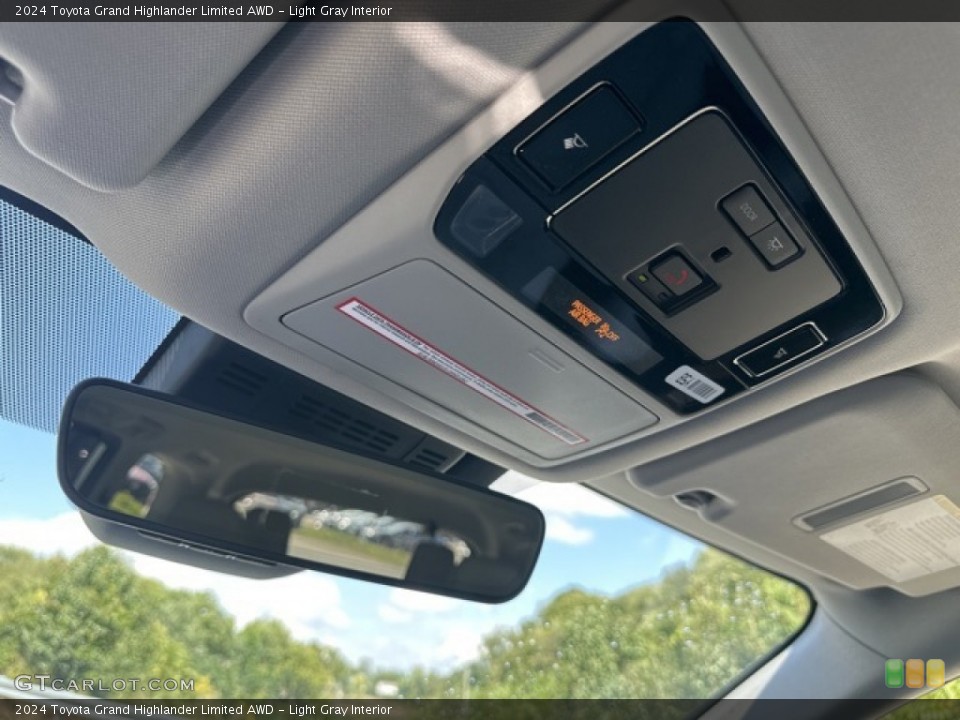 Light Gray Interior Controls for the 2024 Toyota Grand Highlander Limited AWD #146531402