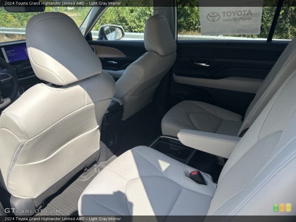 Light Gray Interior Rear Seat for the 2024 Toyota Grand Highlander Limited AWD #146531523