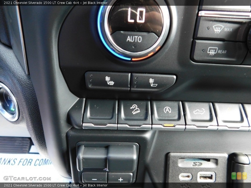 Jet Black Interior Controls for the 2021 Chevrolet Silverado 1500 LT Crew Cab 4x4 #146542678