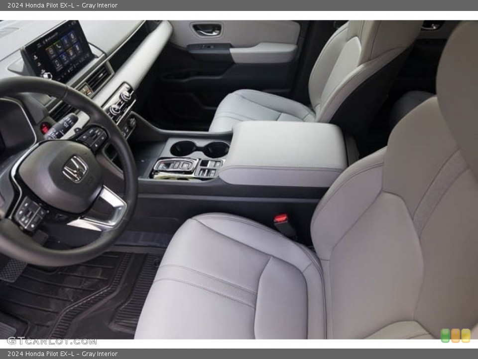 Gray Interior Photo for the 2024 Honda Pilot EX-L #146544919