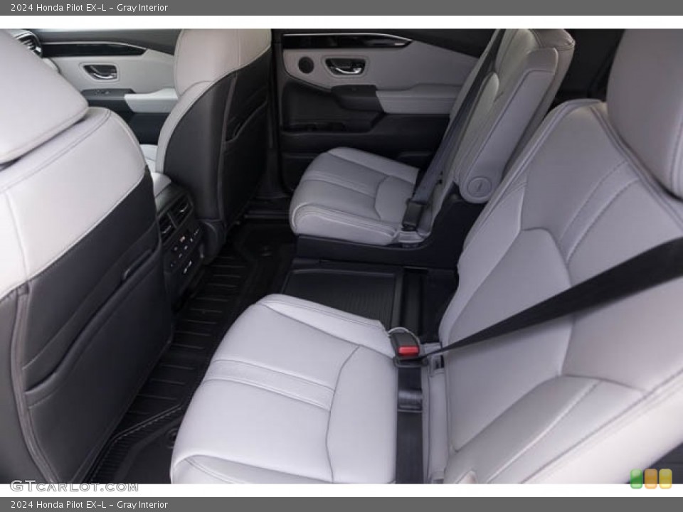 Gray Interior Rear Seat for the 2024 Honda Pilot EX-L #146544922
