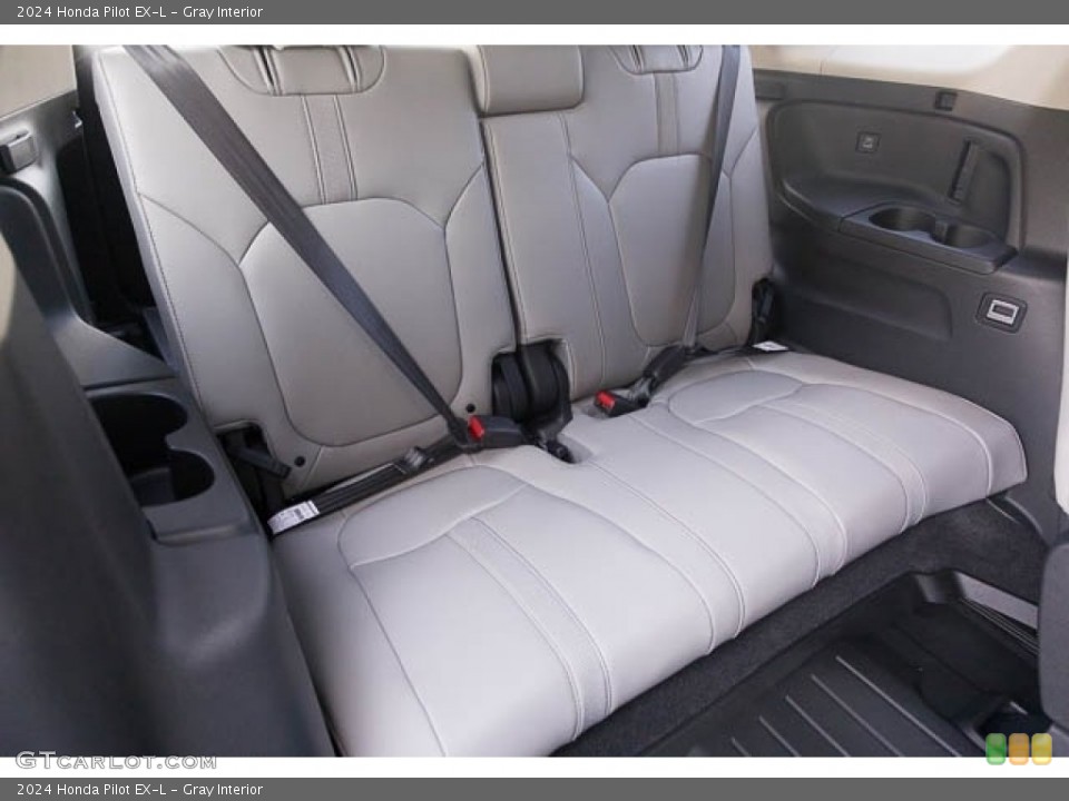 Gray Interior Rear Seat for the 2024 Honda Pilot EX-L #146544955