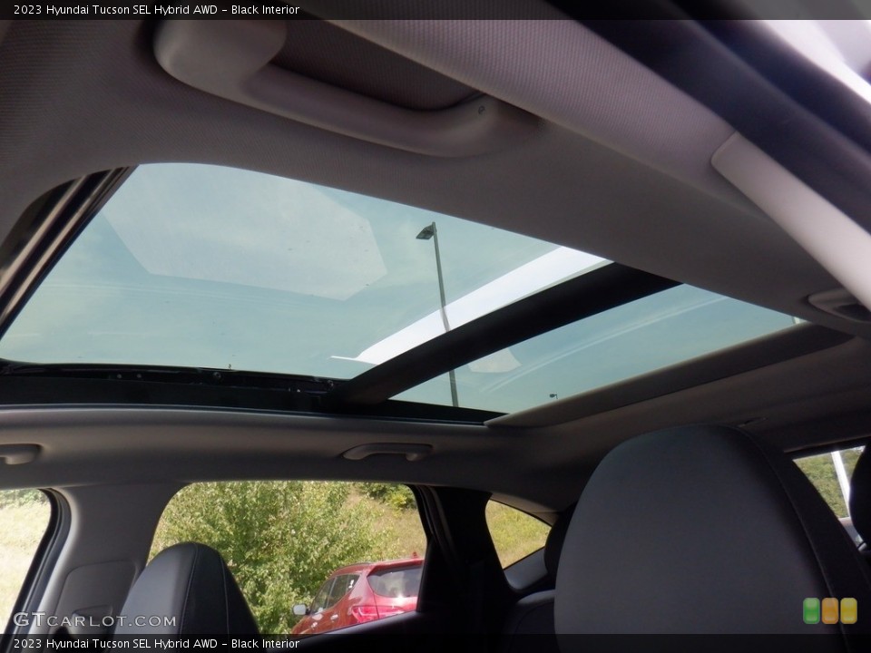 Black Interior Sunroof for the 2023 Hyundai Tucson SEL Hybrid AWD #146545984