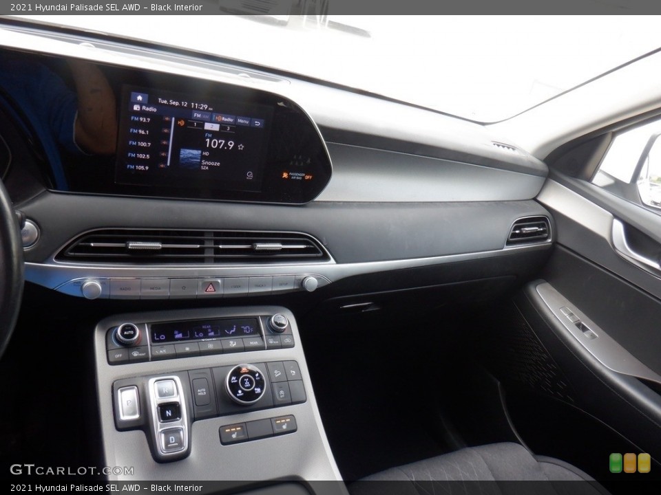 Black Interior Dashboard for the 2021 Hyundai Palisade SEL AWD #146546921