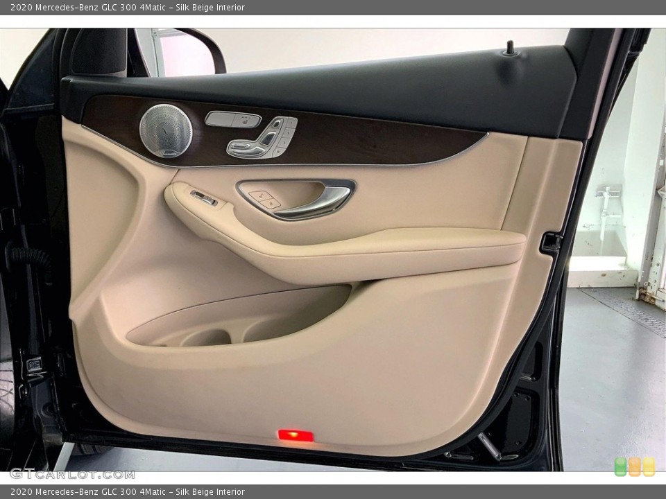 Silk Beige Interior Door Panel for the 2020 Mercedes-Benz GLC 300 4Matic #146549082