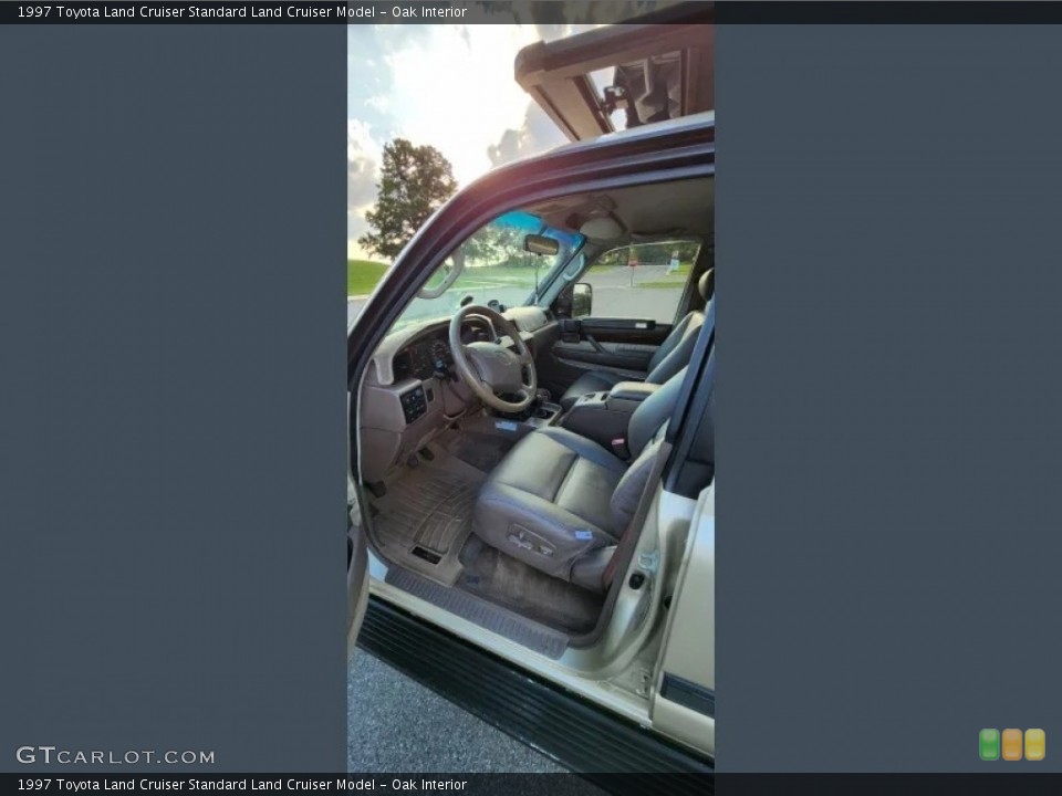 Oak Interior Photo for the 1997 Toyota Land Cruiser  #146552212