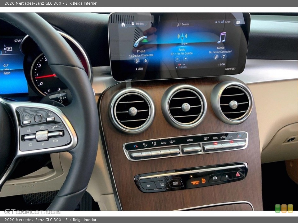 Silk Beige Interior Controls for the 2020 Mercedes-Benz GLC 300 #146552668
