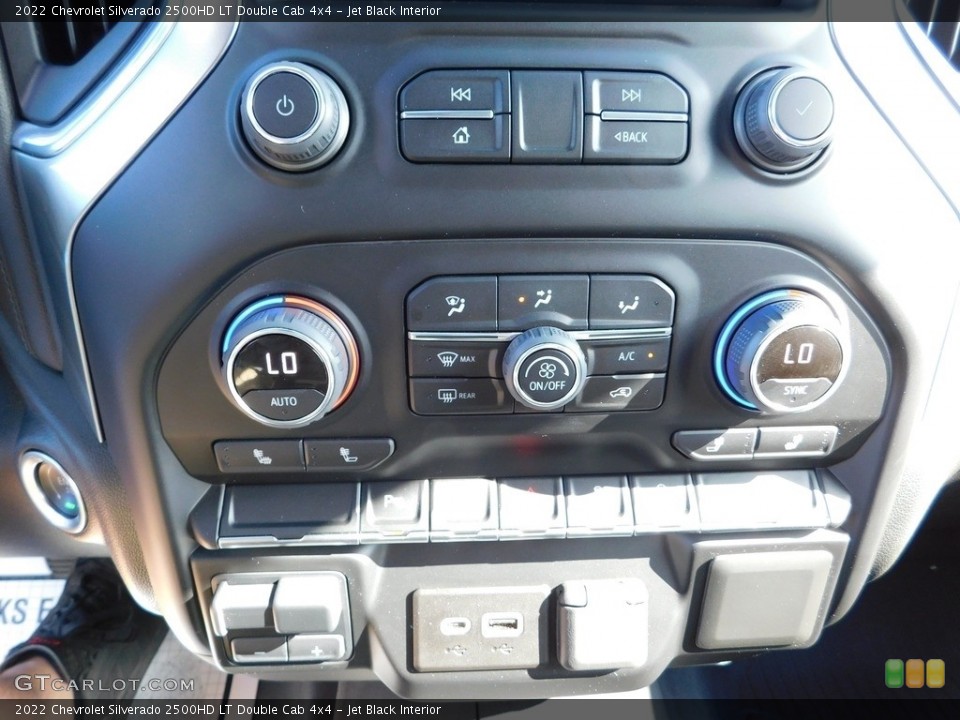 Jet Black Interior Controls for the 2022 Chevrolet Silverado 2500HD LT Double Cab 4x4 #146555657
