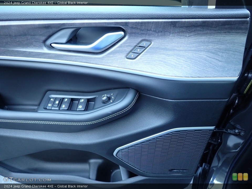 Global Black Interior Door Panel for the 2024 Jeep Grand Cherokee 4XE #146562059