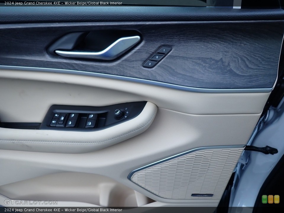 Wicker Beige/Global Black Interior Door Panel for the 2024 Jeep Grand Cherokee 4XE #146562383