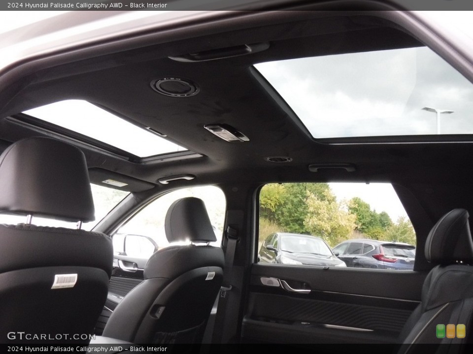 Black Interior Sunroof for the 2024 Hyundai Palisade Calligraphy AWD #146570146