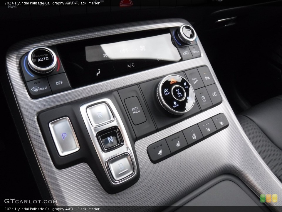 Black Interior Controls for the 2024 Hyundai Palisade Calligraphy AWD #146570359