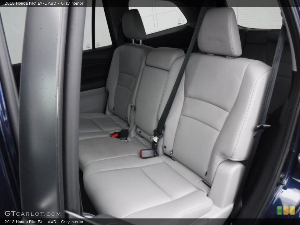 Gray Interior Rear Seat for the 2018 Honda Pilot EX-L AWD #146570918