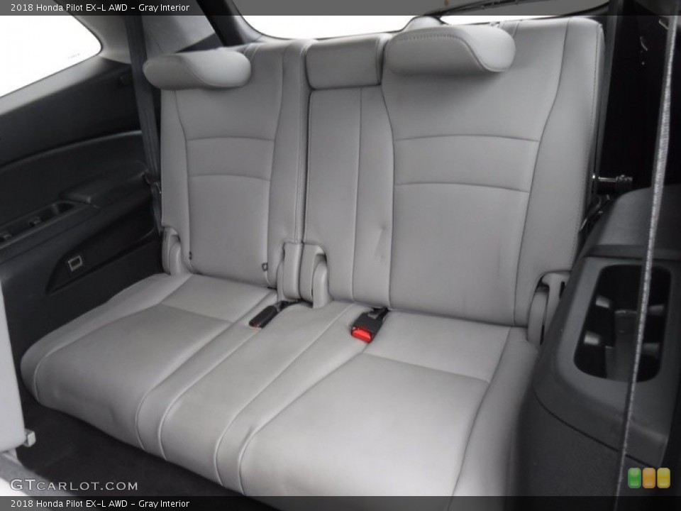 Gray Interior Rear Seat for the 2018 Honda Pilot EX-L AWD #146570943