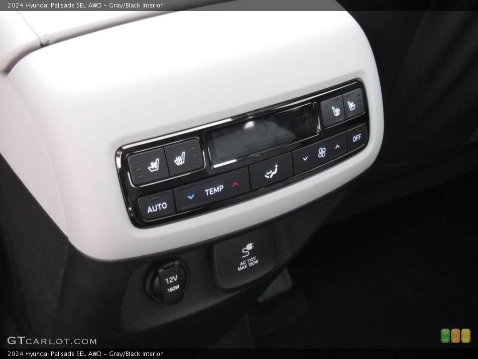 Gray/Black Interior Controls for the 2024 Hyundai Palisade SEL AWD #146572487