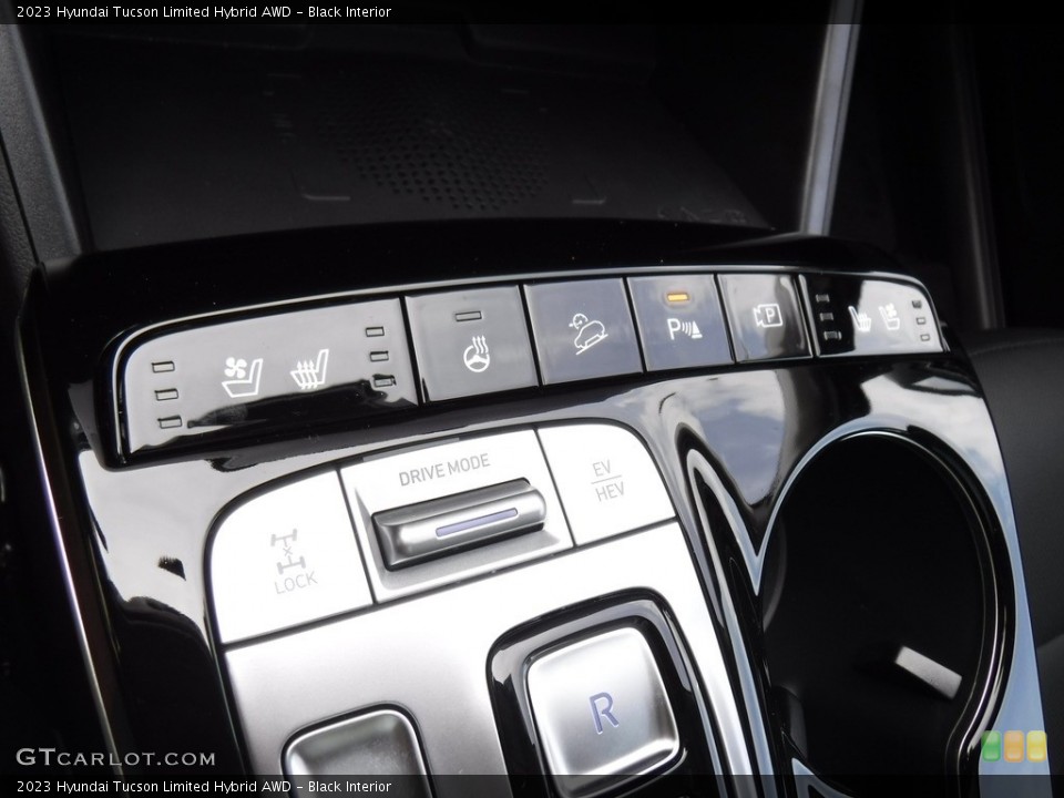 Black Interior Controls for the 2023 Hyundai Tucson Limited Hybrid AWD #146578844