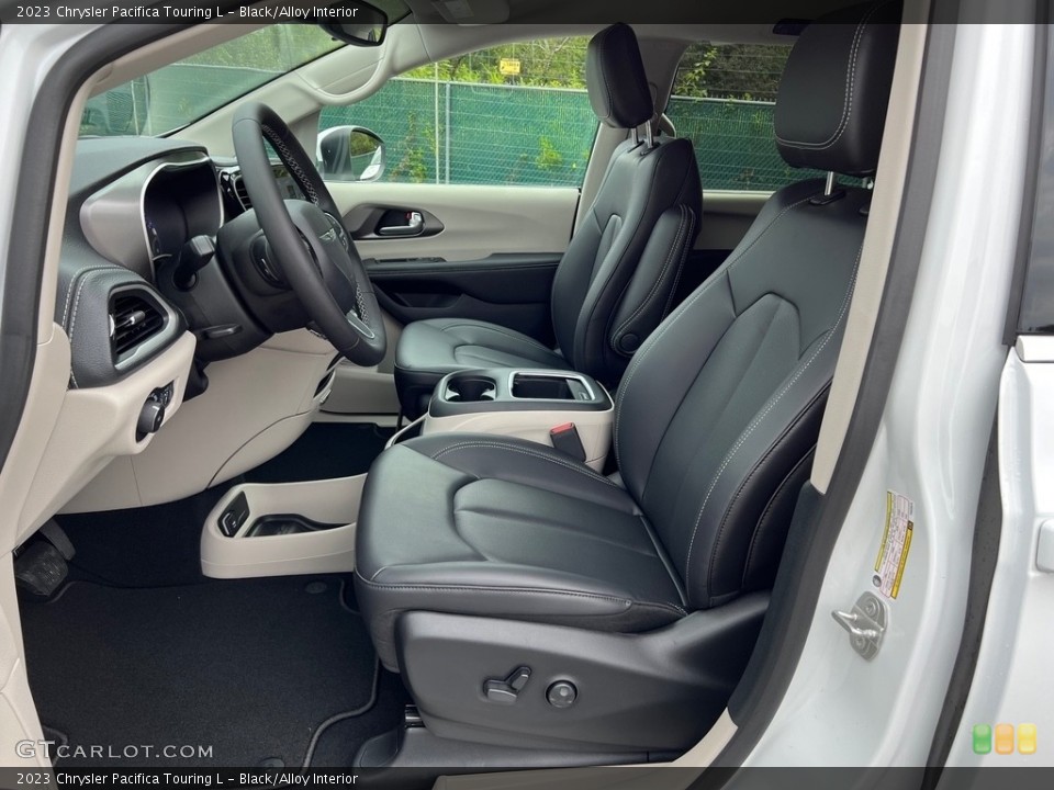 Black/Alloy Interior Front Seat for the 2023 Chrysler Pacifica Touring L #146583396