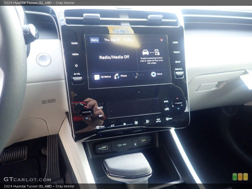 Gray Interior Controls for the 2024 Hyundai Tucson SEL AWD #146586374