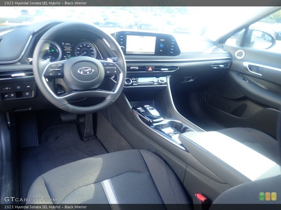 Black Interior Front Seat for the 2023 Hyundai Sonata SEL Hybrid #146587654