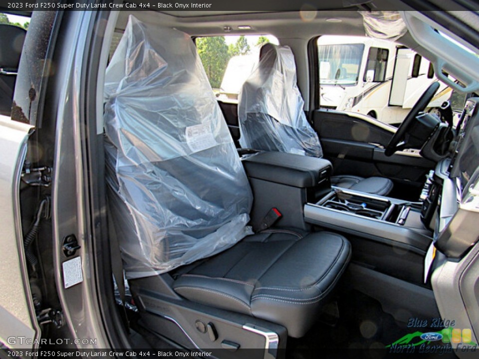 Black Onyx Interior Front Seat for the 2023 Ford F250 Super Duty Lariat Crew Cab 4x4 #146591450