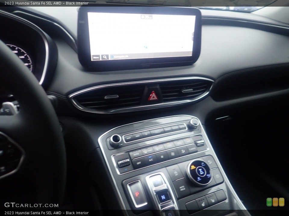 Black Interior Controls for the 2023 Hyundai Santa Fe SEL AWD #146595173