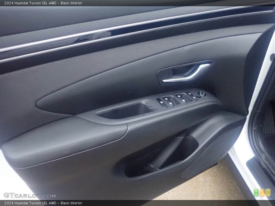 Black Interior Door Panel for the 2024 Hyundai Tucson SEL AWD #146595944