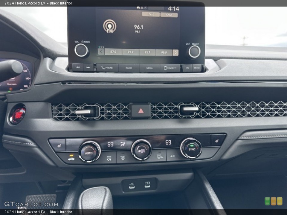 Black Interior Controls for the 2024 Honda Accord EX #146596614