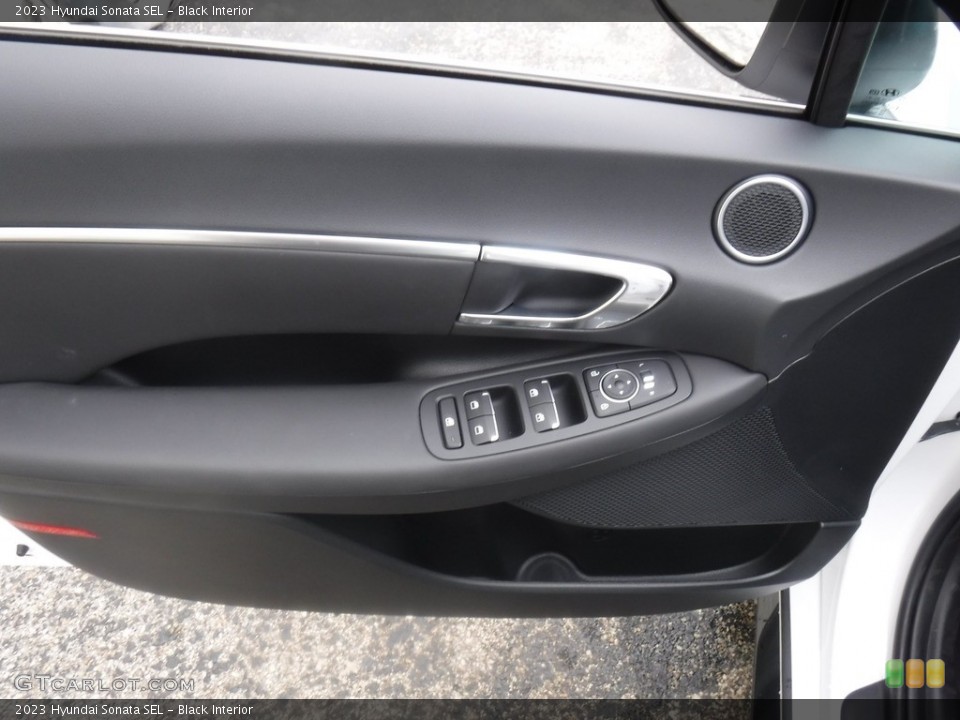 Black Interior Door Panel for the 2023 Hyundai Sonata SEL #146598904