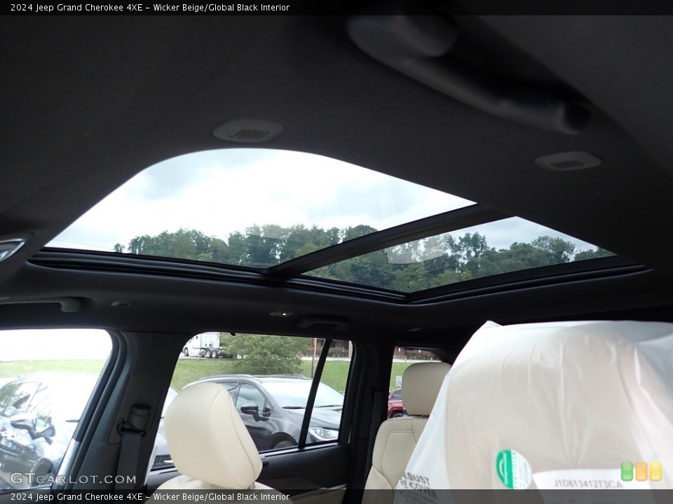 Wicker Beige/Global Black Interior Sunroof for the 2024 Jeep Grand Cherokee 4XE #146600262