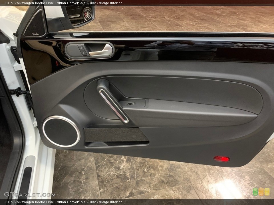Black/Beige Interior Door Panel for the 2019 Volkswagen Beetle Final Edition Convertible #146604326