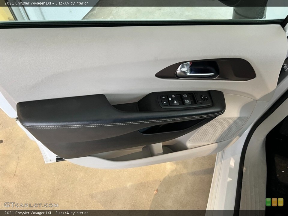 Black/Alloy Interior Door Panel for the 2021 Chrysler Voyager LXI #146608129