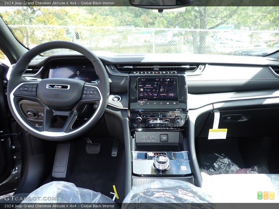 Global Black Interior Dashboard for the 2024 Jeep Grand Cherokee Altitude X 4x4 #146608222