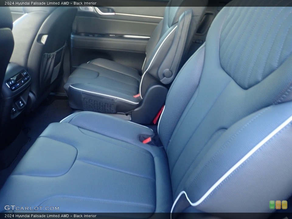 Black Interior Rear Seat for the 2024 Hyundai Palisade Limited AWD #146610428