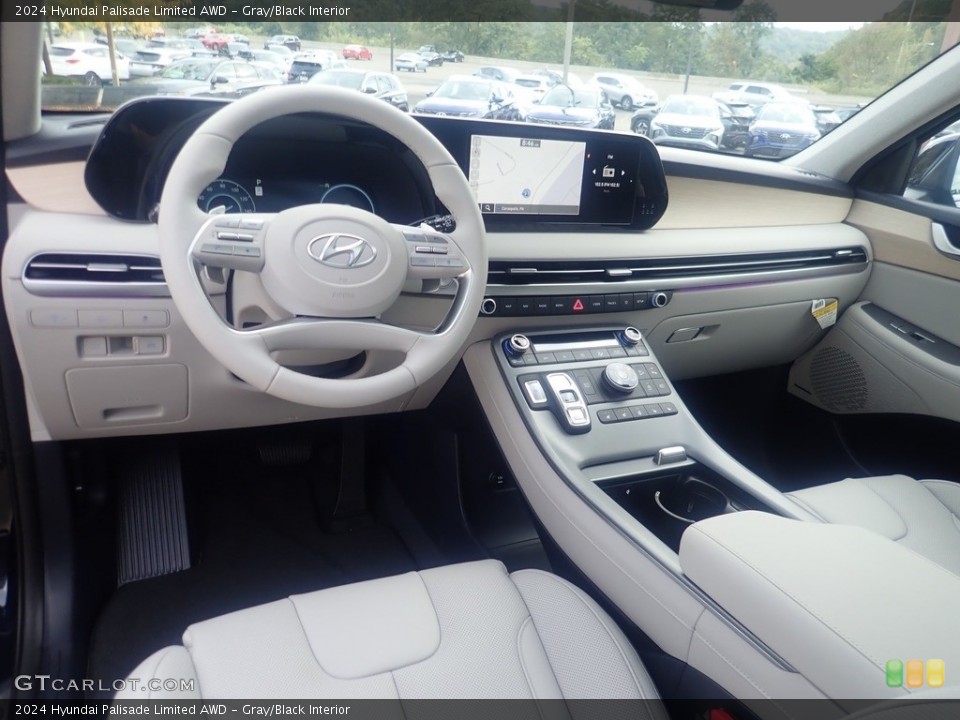 Gray/Black Interior Photo for the 2024 Hyundai Palisade Limited AWD #146612279