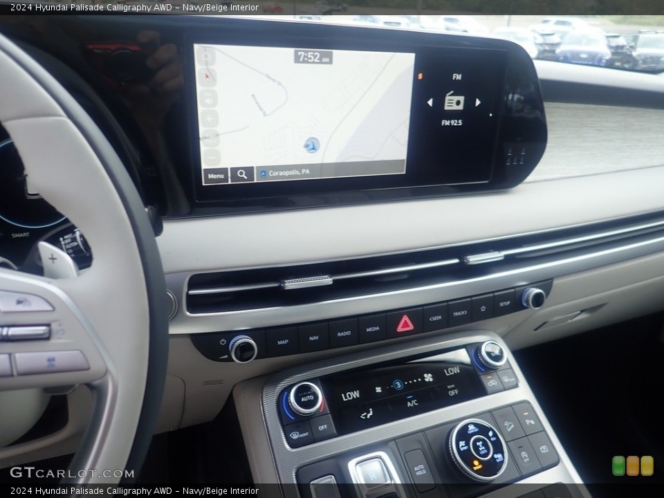 Navy/Beige Interior Controls for the 2024 Hyundai Palisade Calligraphy AWD #146612848