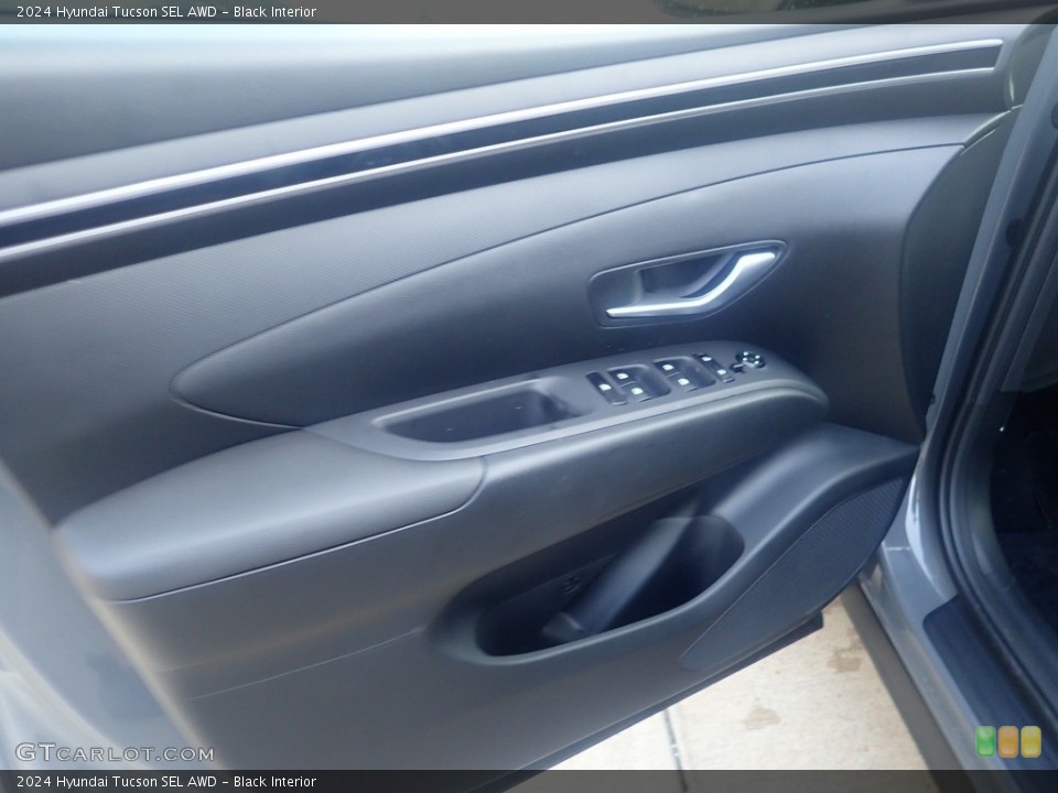 Black Interior Door Panel for the 2024 Hyundai Tucson SEL AWD #146613362