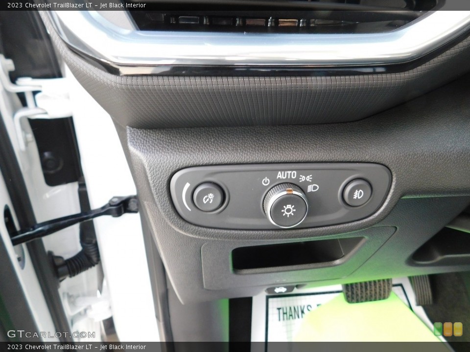Jet Black Interior Controls for the 2023 Chevrolet TrailBlazer LT #146616649