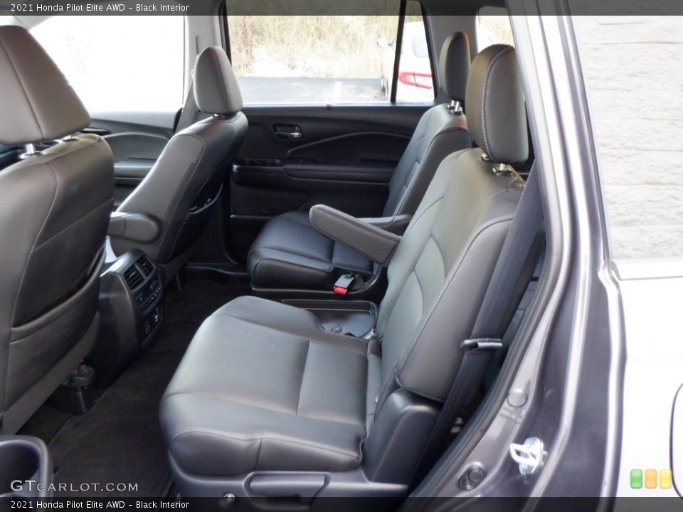 Black Interior Rear Seat for the 2021 Honda Pilot Elite AWD #146621515