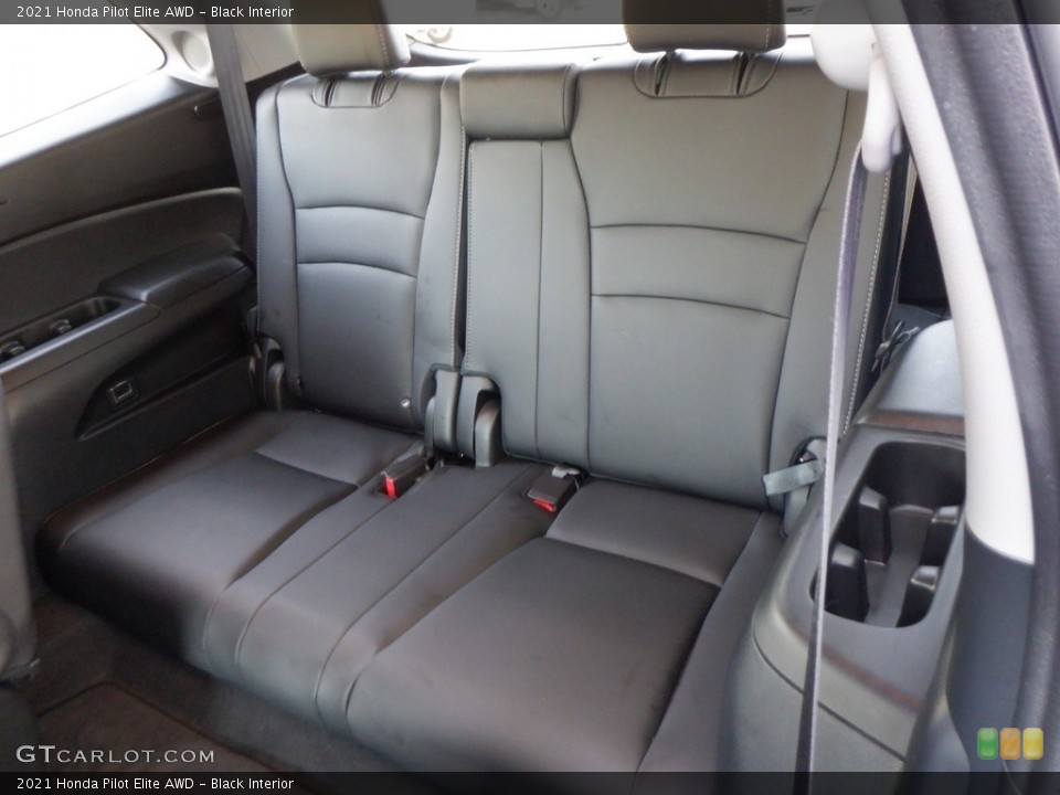Black Interior Rear Seat for the 2021 Honda Pilot Elite AWD #146621582