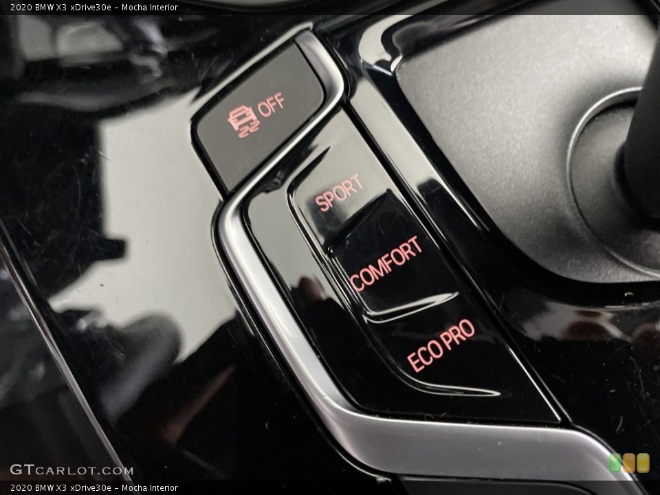 Mocha Interior Controls for the 2020 BMW X3 xDrive30e #146624446