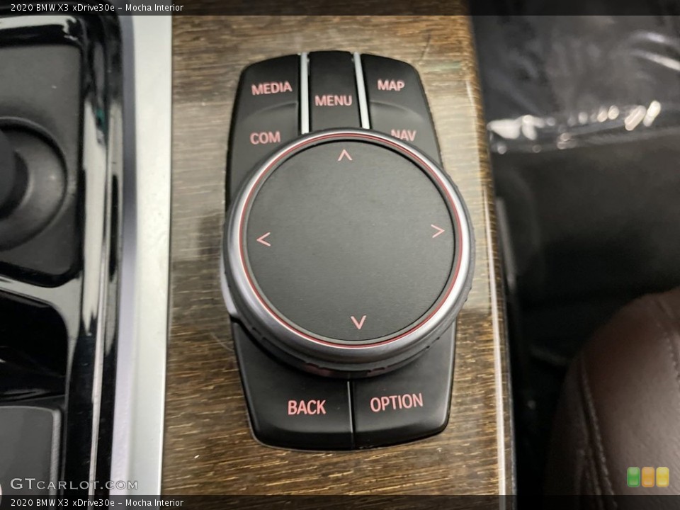 Mocha Interior Controls for the 2020 BMW X3 xDrive30e #146624467
