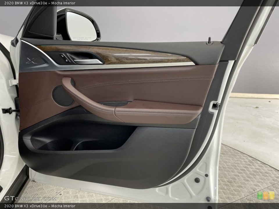 Mocha Interior Door Panel for the 2020 BMW X3 xDrive30e #146624544