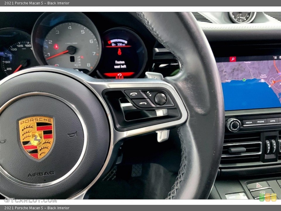 Black Interior Steering Wheel for the 2021 Porsche Macan S #146625202