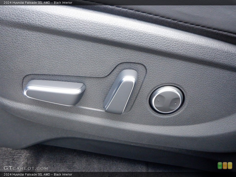Black Interior Front Seat for the 2024 Hyundai Palisade SEL AWD #146625542