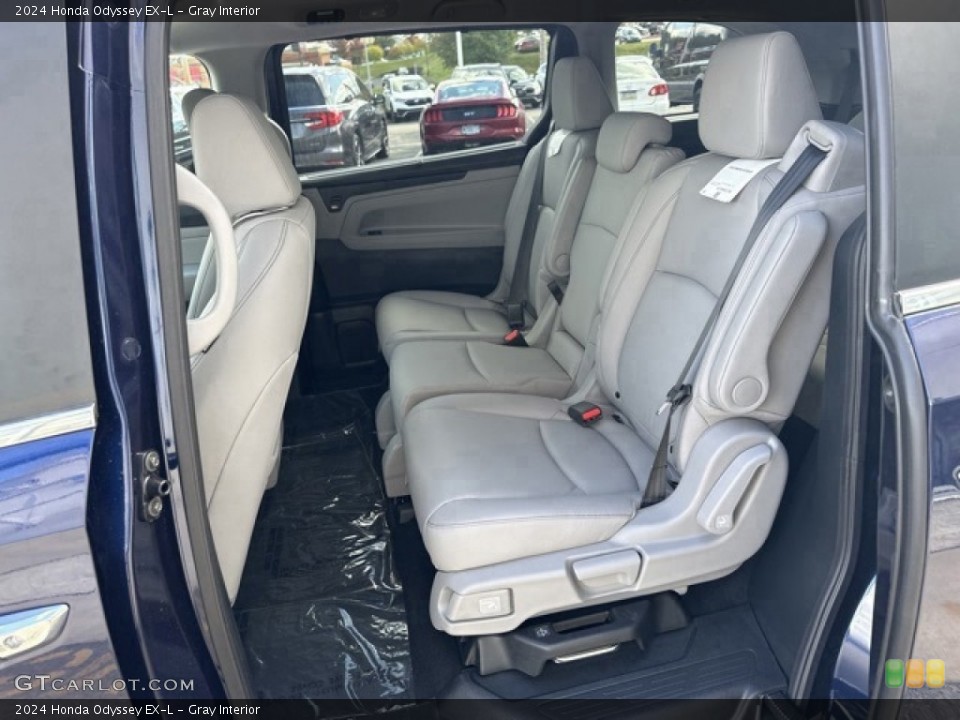 Gray Interior Rear Seat for the 2024 Honda Odyssey EX-L #146627321