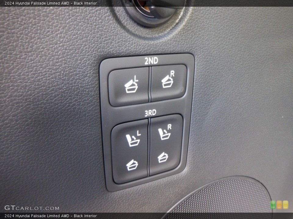 Black Interior Controls for the 2024 Hyundai Palisade Limited AWD #146630506