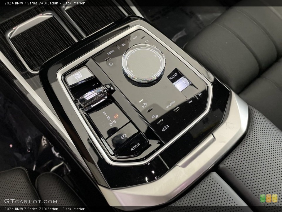 Black Interior Transmission for the 2024 BMW 7 Series 740i Sedan #146631094