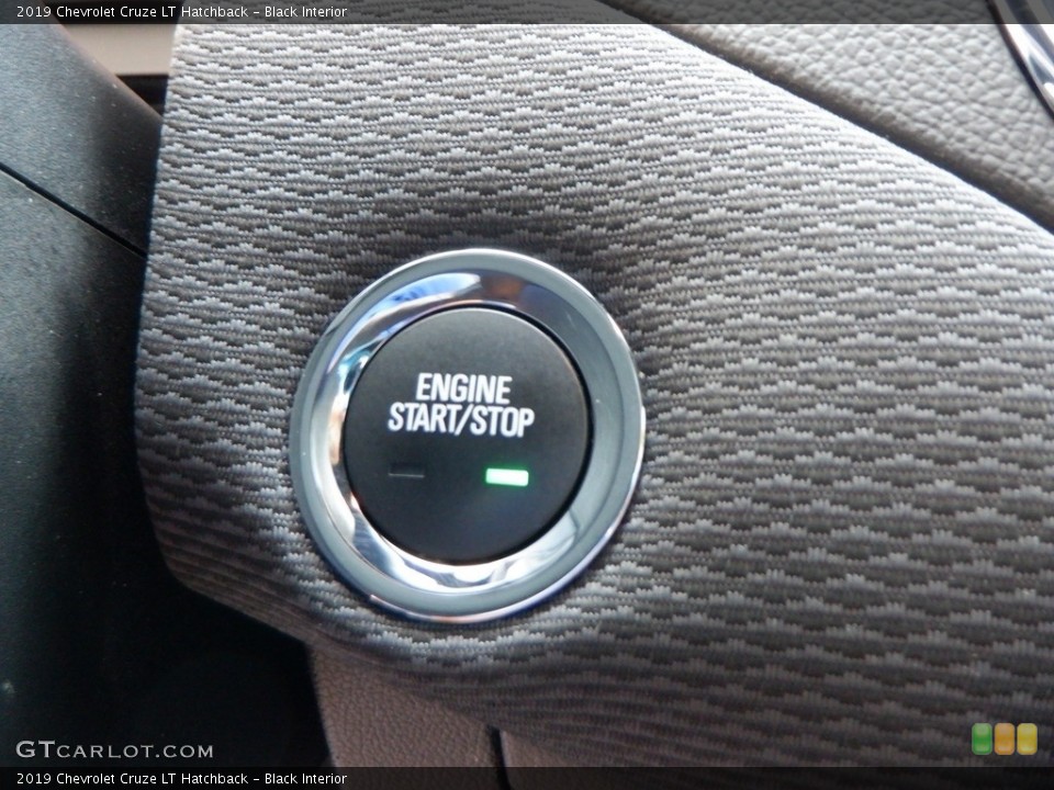 Black Interior Controls for the 2019 Chevrolet Cruze LT Hatchback #146632135