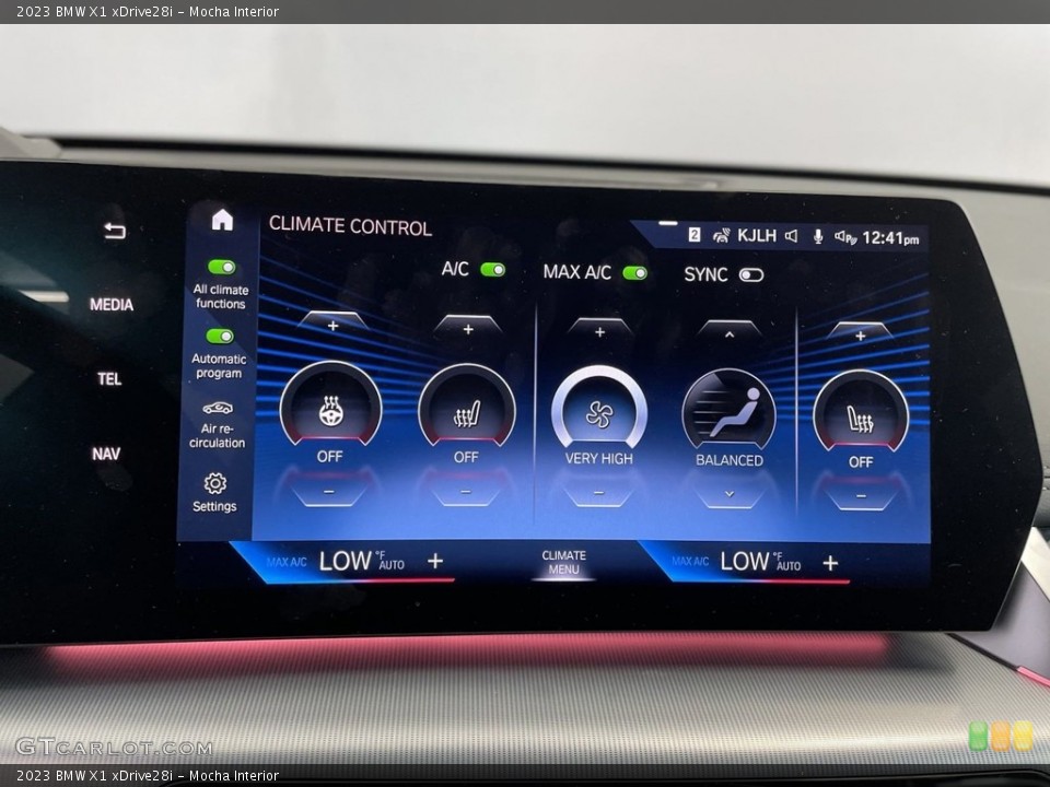 Mocha Interior Controls for the 2023 BMW X1 xDrive28i #146632657