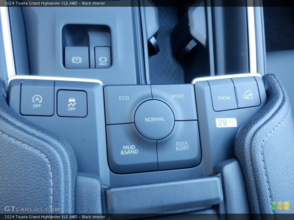 Black Interior Controls for the 2024 Toyota Grand Highlander XLE AWD #146642734